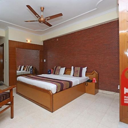 Oyo Flagship 9554 Hotel Grand Plaza Faridabad Zewnętrze zdjęcie