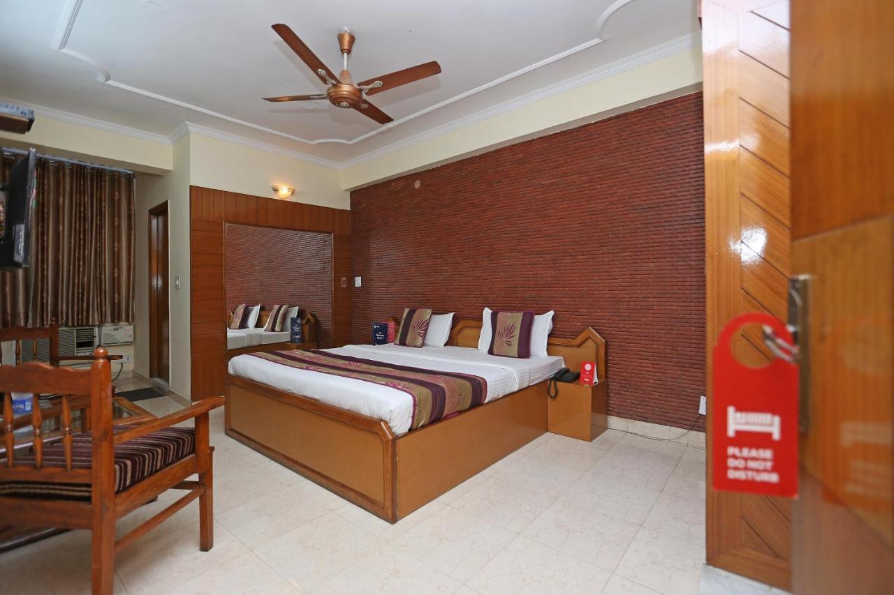 Oyo Flagship 9554 Hotel Grand Plaza Faridabad Zewnętrze zdjęcie