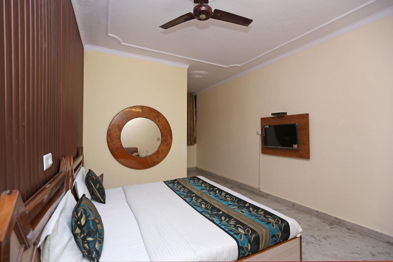 Oyo Flagship 9554 Hotel Grand Plaza Faridabad Zewnętrze zdjęcie