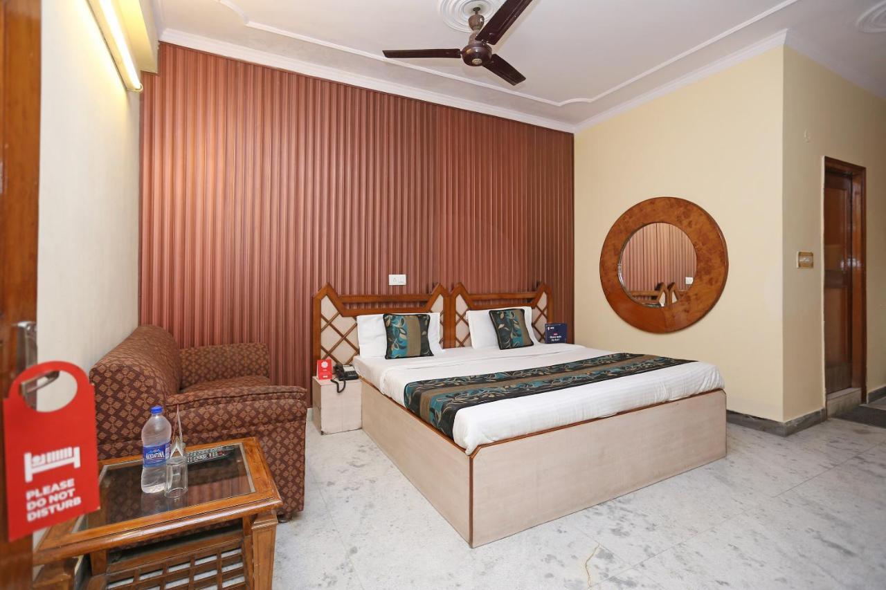 Oyo Flagship 9554 Hotel Grand Plaza Faridabad Zewnętrze zdjęcie